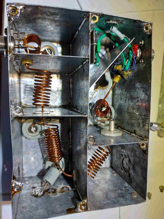 Vnitřní uspořádání z druhé strany filtru