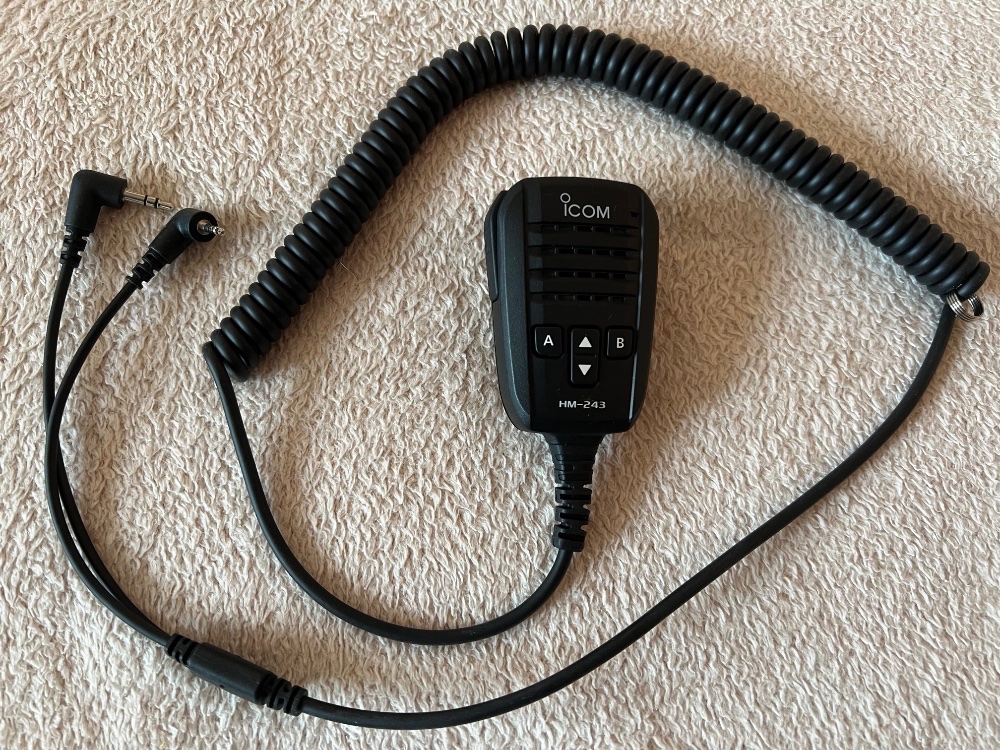 Mikrofón ICOM HM-243.jpg