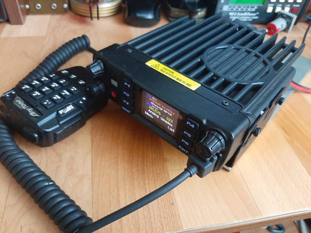 AT-D578UV PRO predný panel a mic.jpg