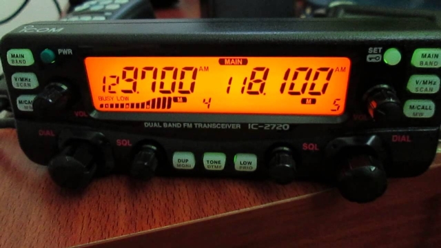 Icom2720_m.jpg