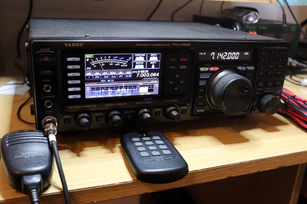 FTdx-3000.JPG