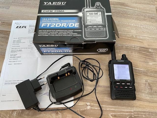 yaesu-ft2-83992899_002.jpeg