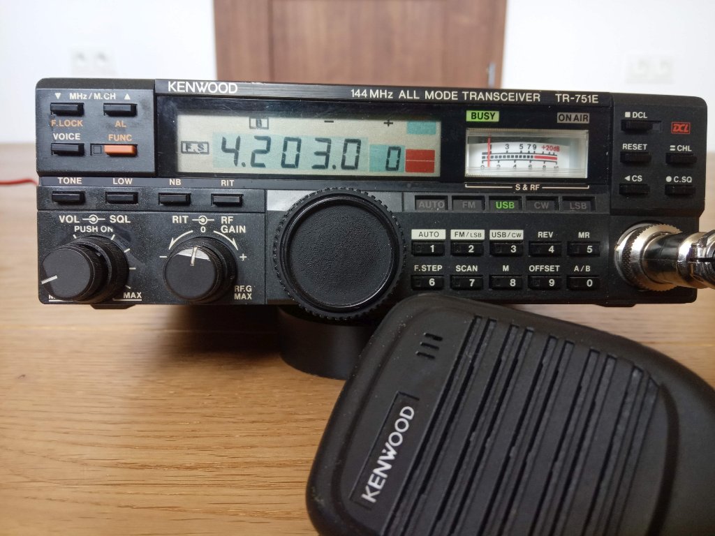 tr-751e-predny-panel.jpg